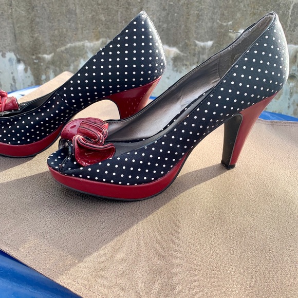 - Madden Girl Sz.8.5 pinup heels - Picture 2 of 8